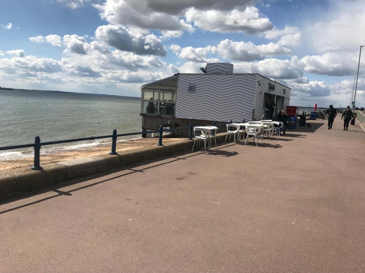 Coastal Apartment Southend-on-Sea Exteriör bild